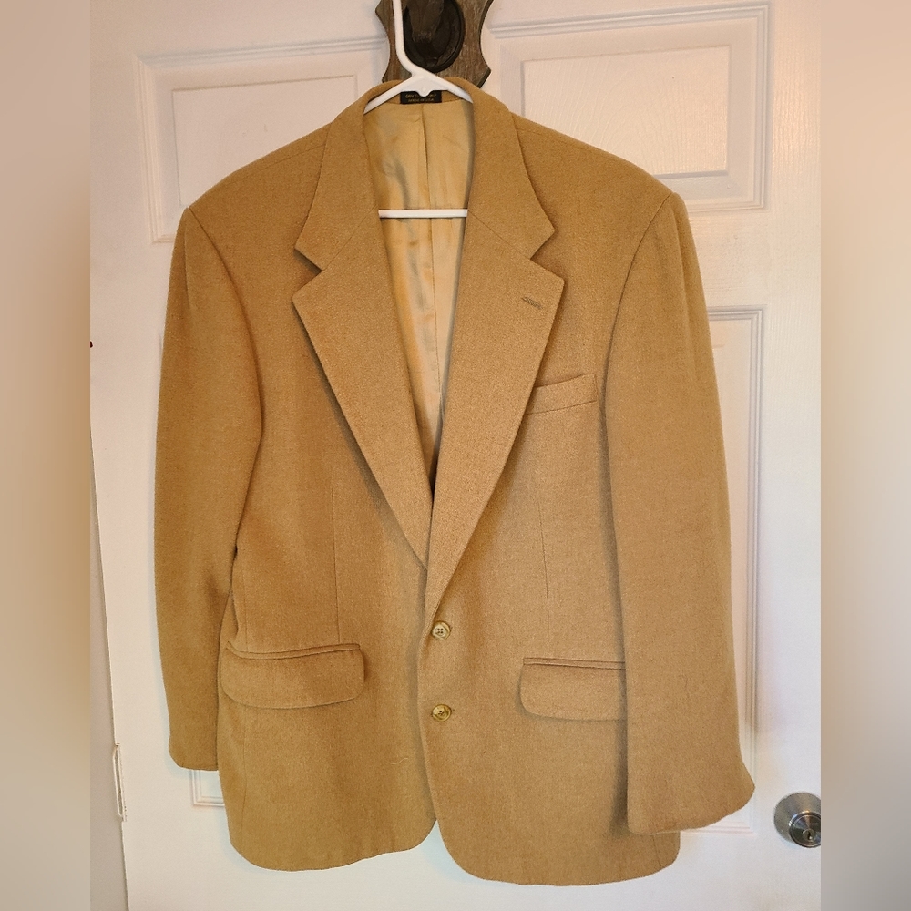 Robert Stock Men's Classic Camel Hair Blazer